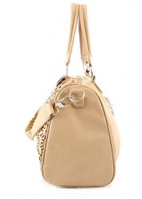 Бежевая сумка с пайетками под узорным кроем