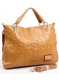 Кожаная сумка с фактурными буквами