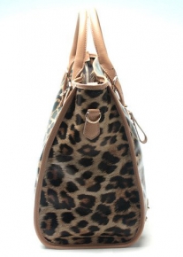 Леопардовая сумка декорированная молнией