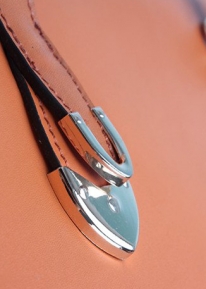 Актуальная качественная сумка из натуральной кожи