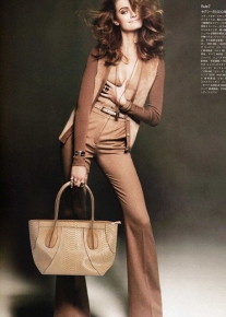 Сумка с тиснением под рептилию из натурально кожи