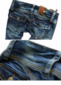 Эффектно декорированные узкие джинсы