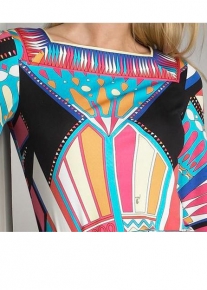 Эффектное платье с радужным орнаментом Emilio Pucci