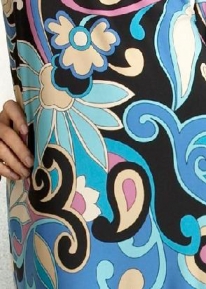 Платье с эффектным узорным орнаментом Emilio Pucci