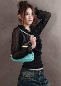 Элегантная шифоновая блузка с оригинальным воротом