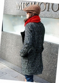 Двубортное пальто с широким карманами