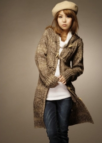 Кардиган с капюшоном и пуговицами в форме