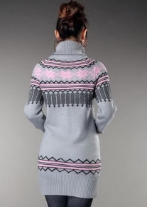 Длинный элегантный свитер с узорами